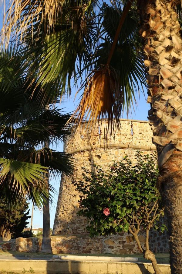 Marina Del Castillo, Duquesa Beachfront Apartment Manilva Extérieur photo
